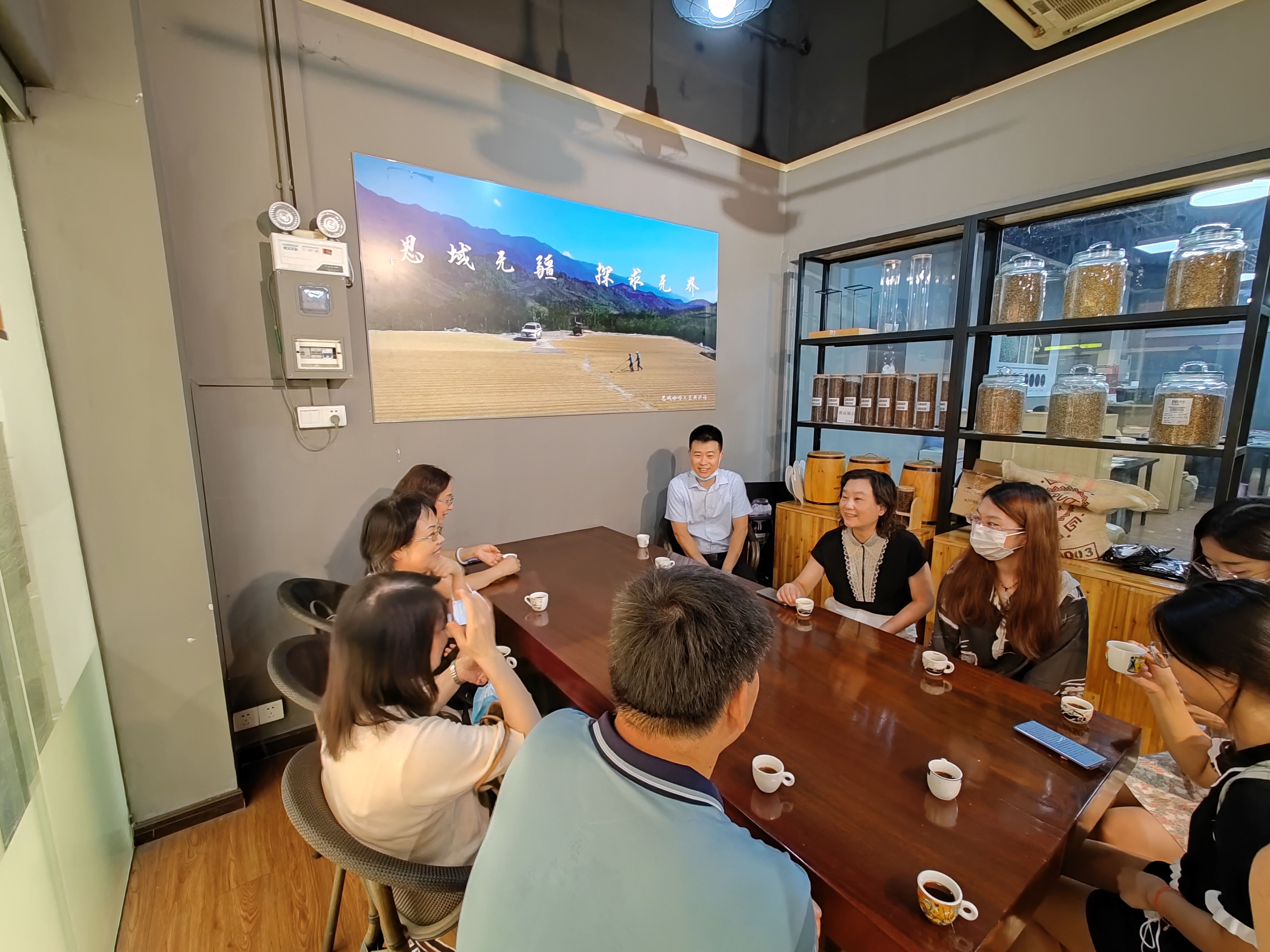 中國市場學會一行蒞臨金達調研并召開食品食材商圈座談會